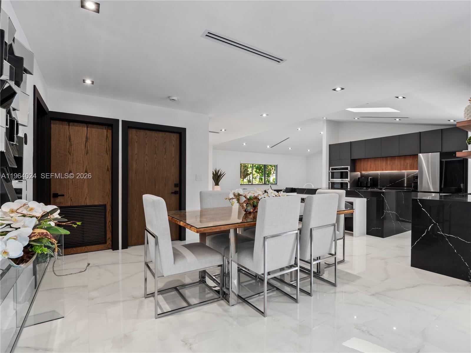 IVANHOE ESTATES - Residential