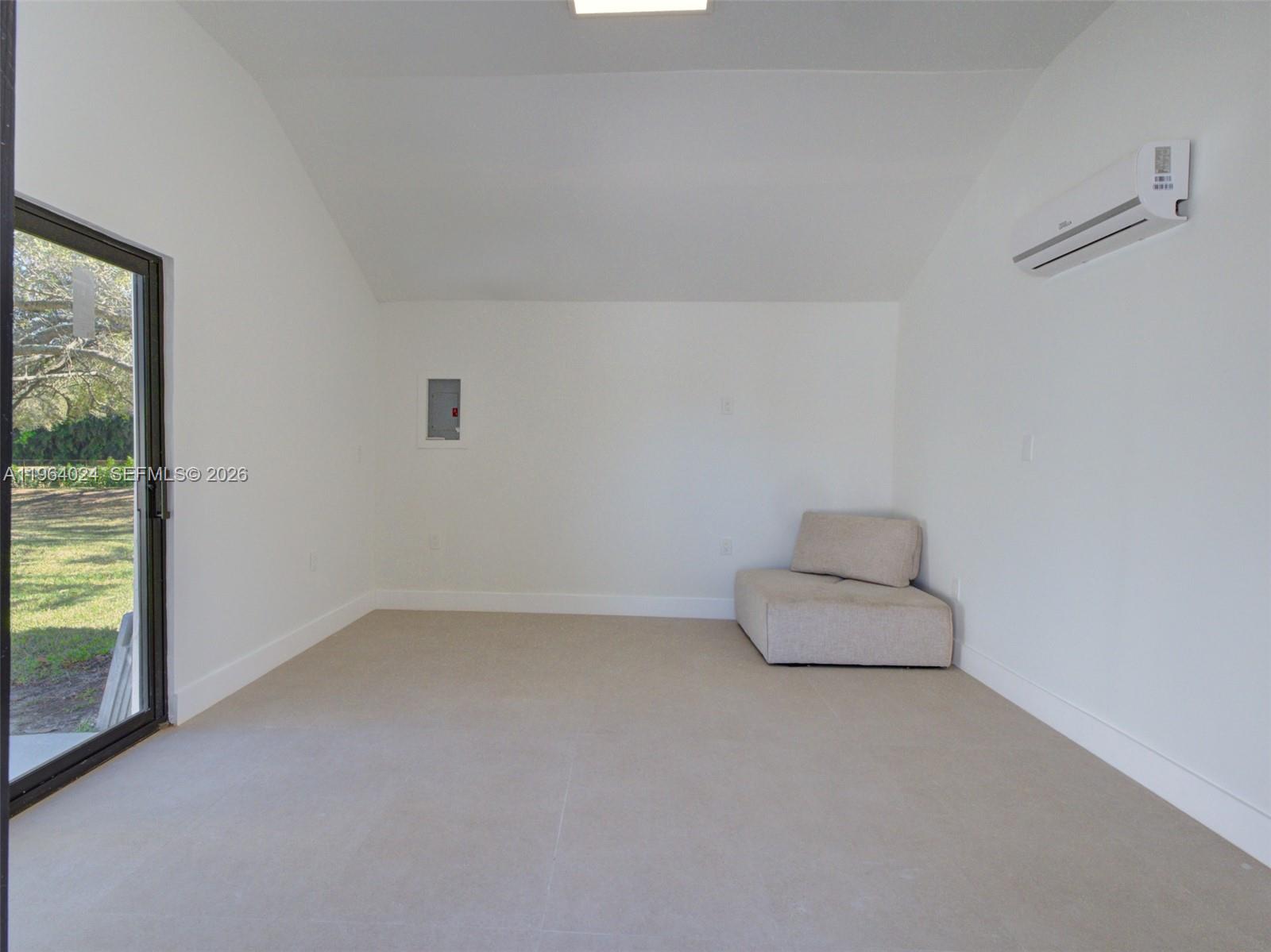 IVANHOE ESTATES - Residential