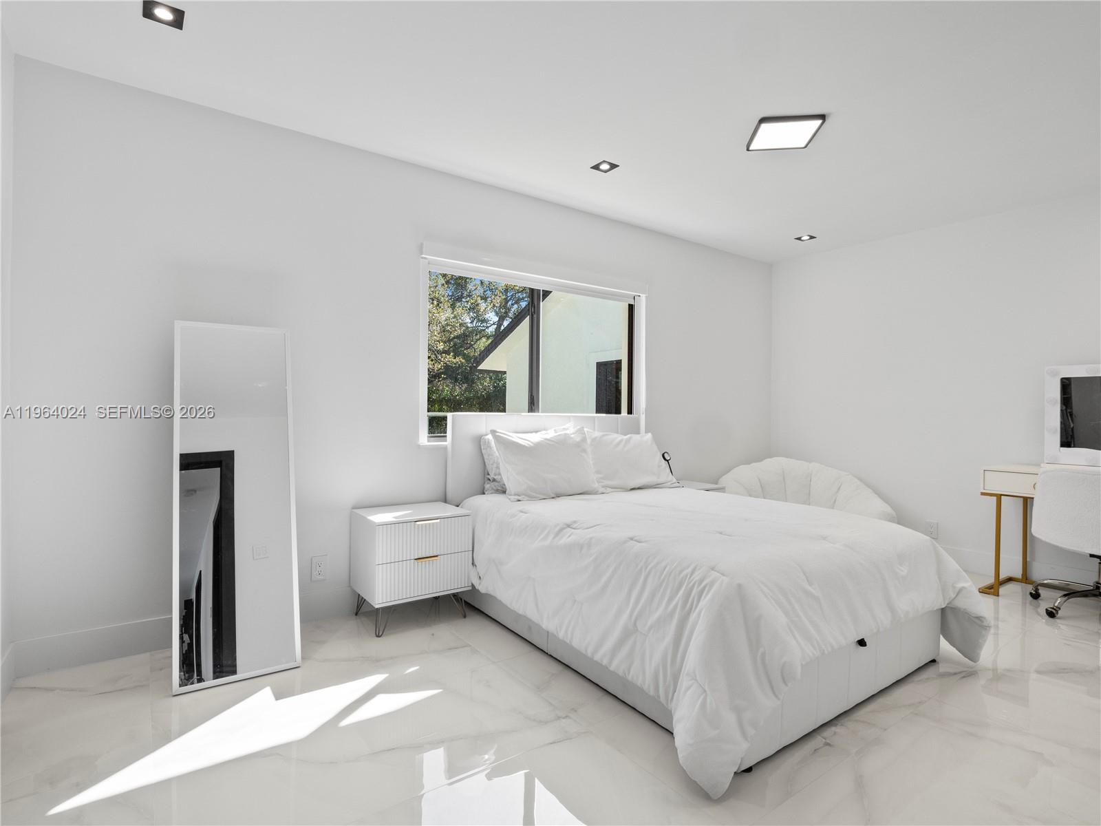 IVANHOE ESTATES - Residential