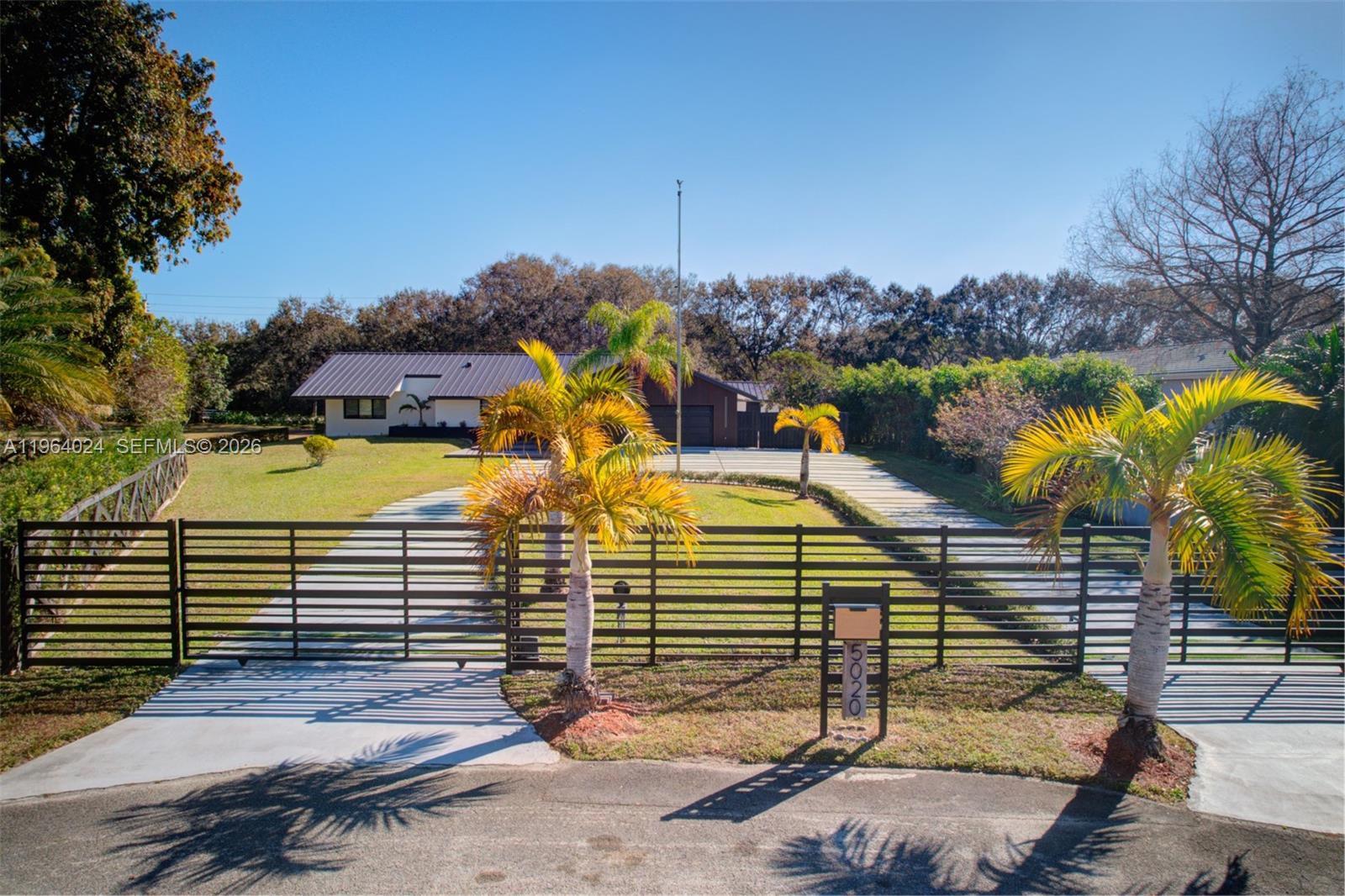 IVANHOE ESTATES - Residential