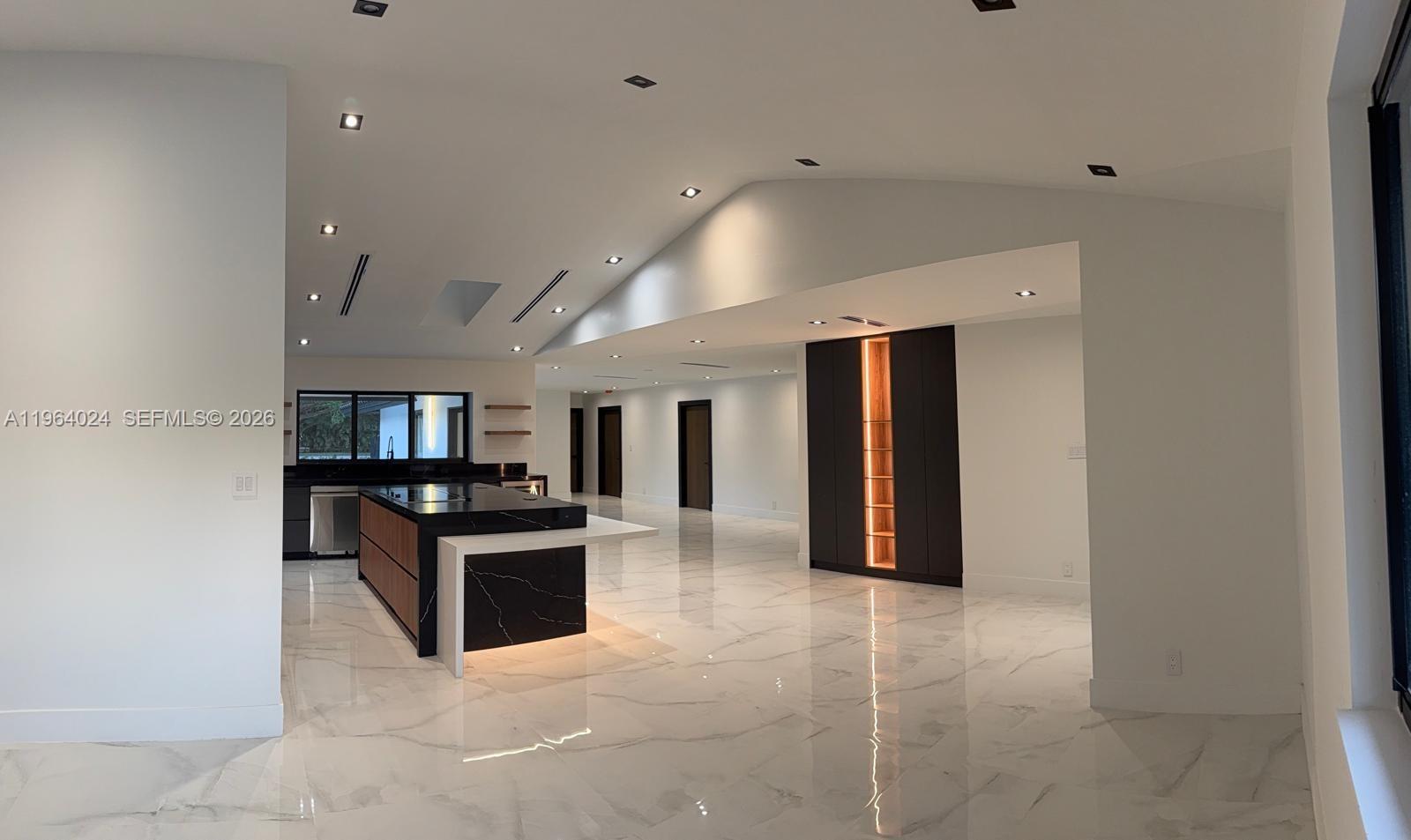 IVANHOE ESTATES - Residential