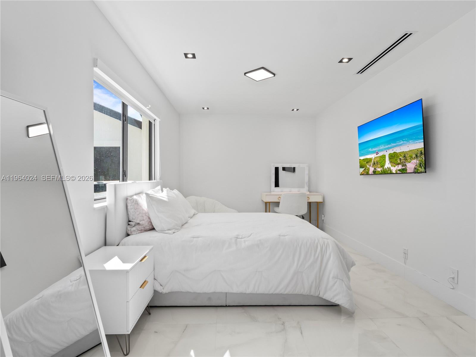 IVANHOE ESTATES - Residential