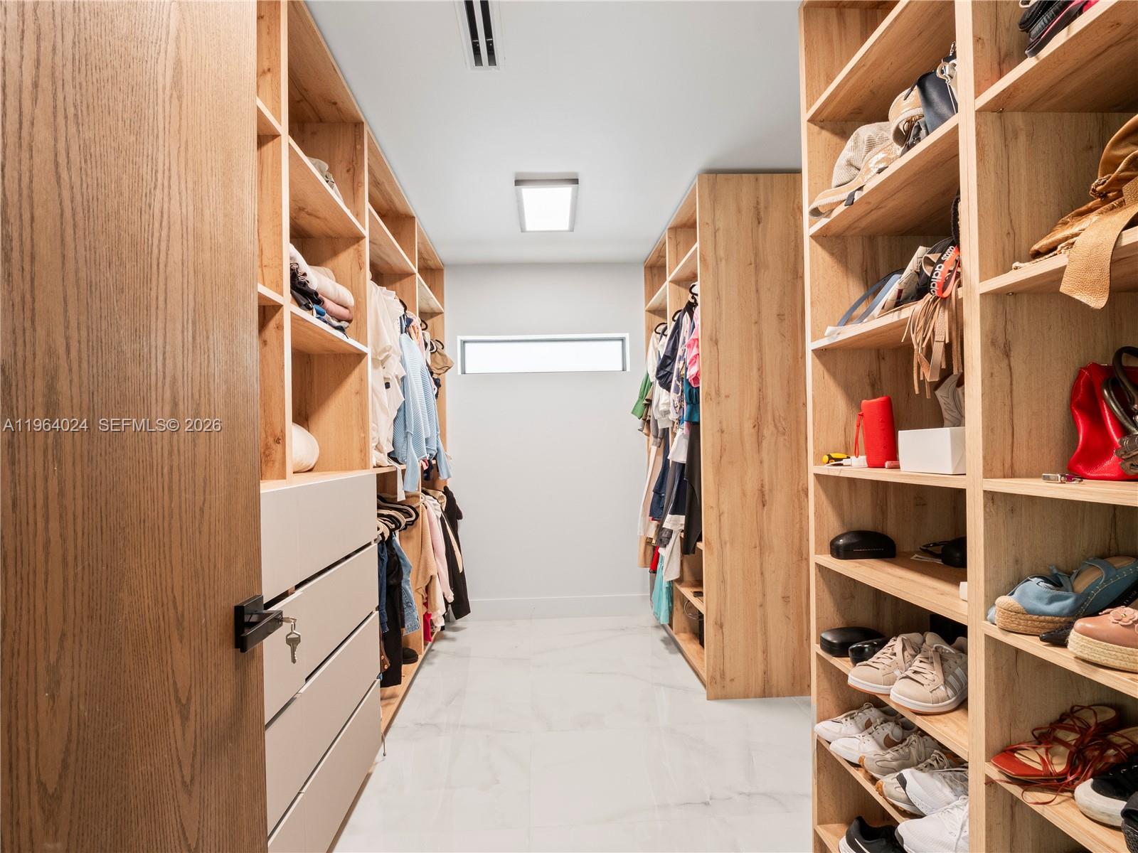 IVANHOE ESTATES - Residential