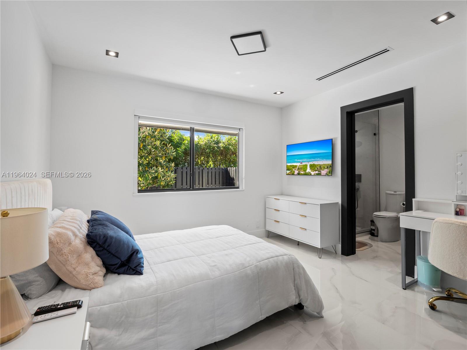 IVANHOE ESTATES - Residential