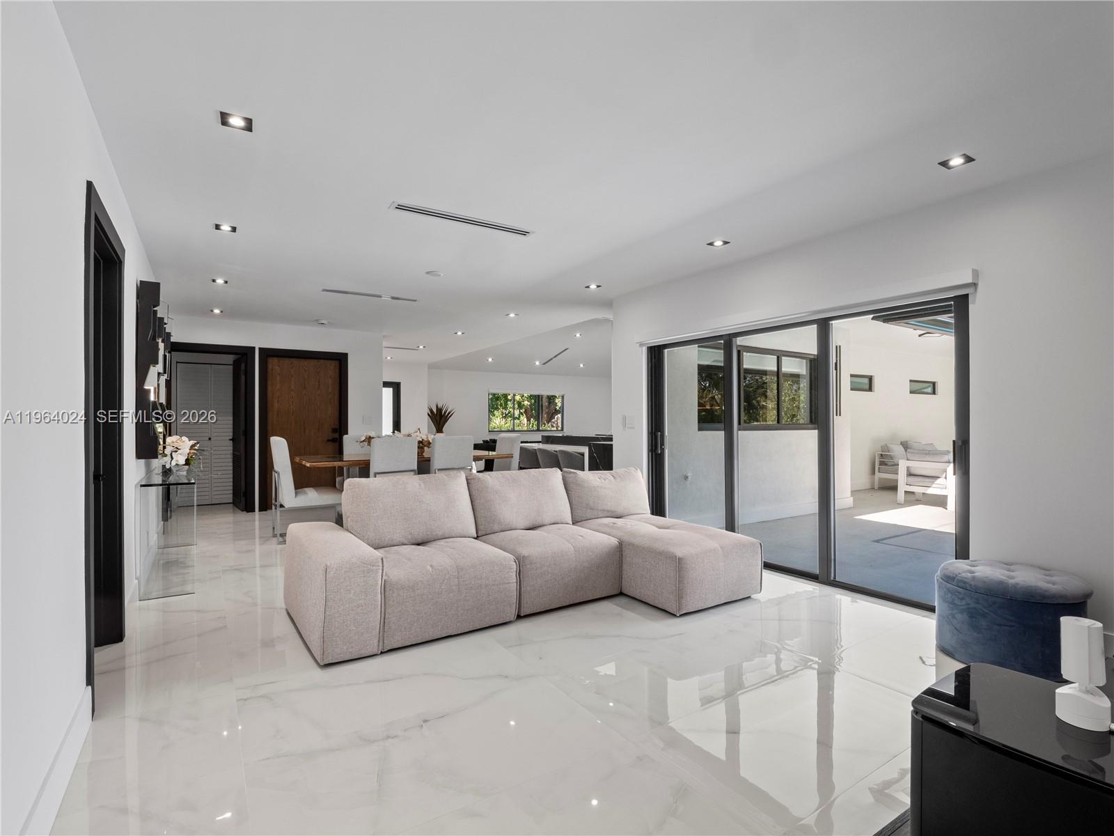 IVANHOE ESTATES - Residential