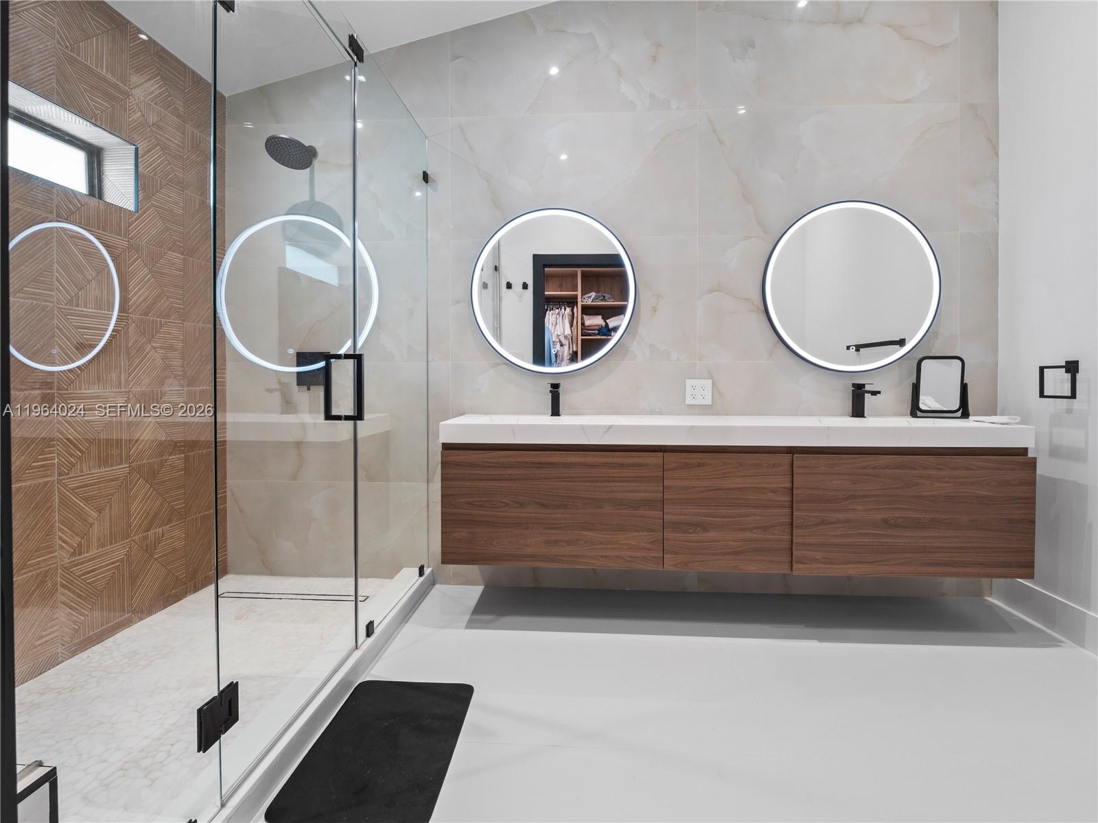 IVANHOE ESTATES - Residential