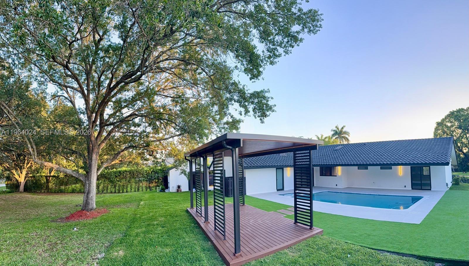 IVANHOE ESTATES - Residential