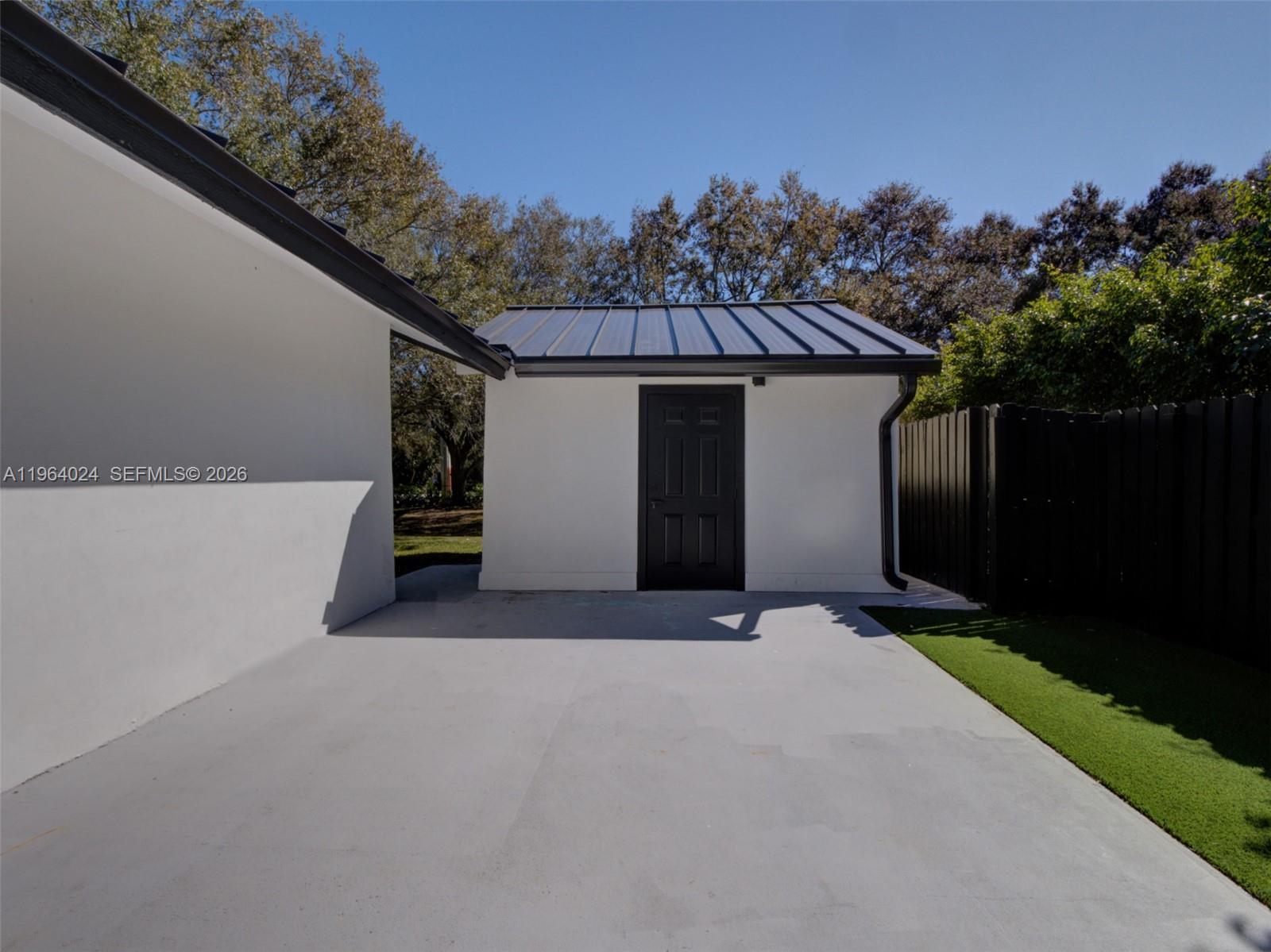 IVANHOE ESTATES - Residential