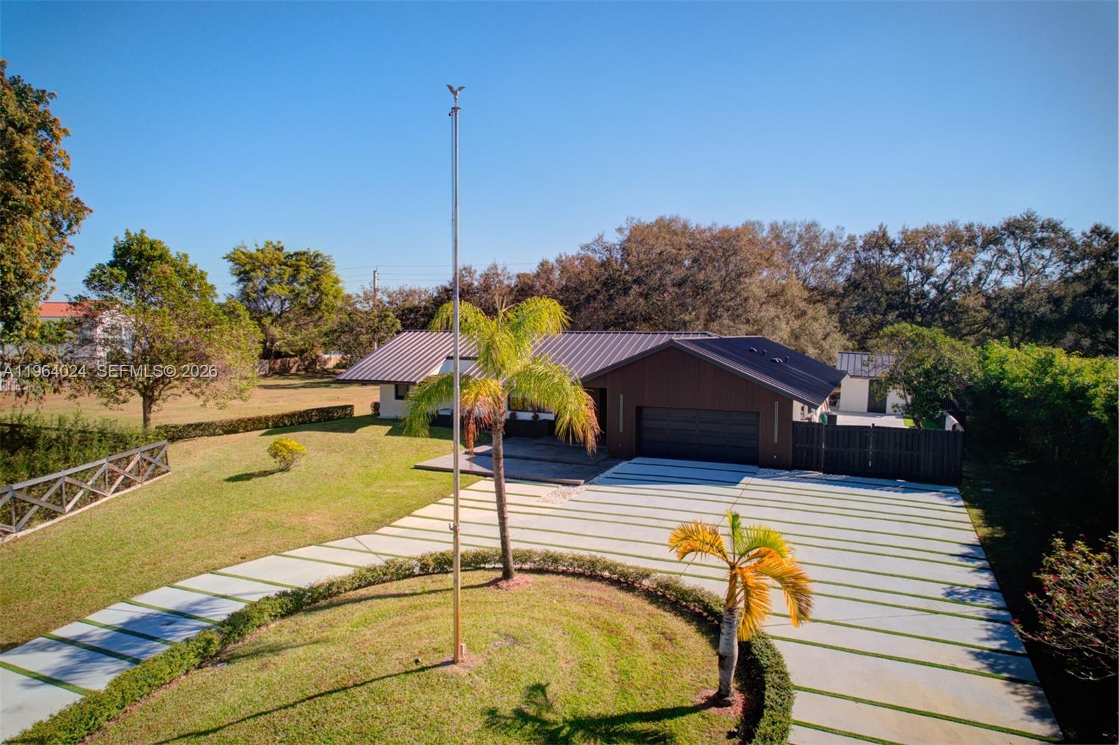 IVANHOE ESTATES - Residential