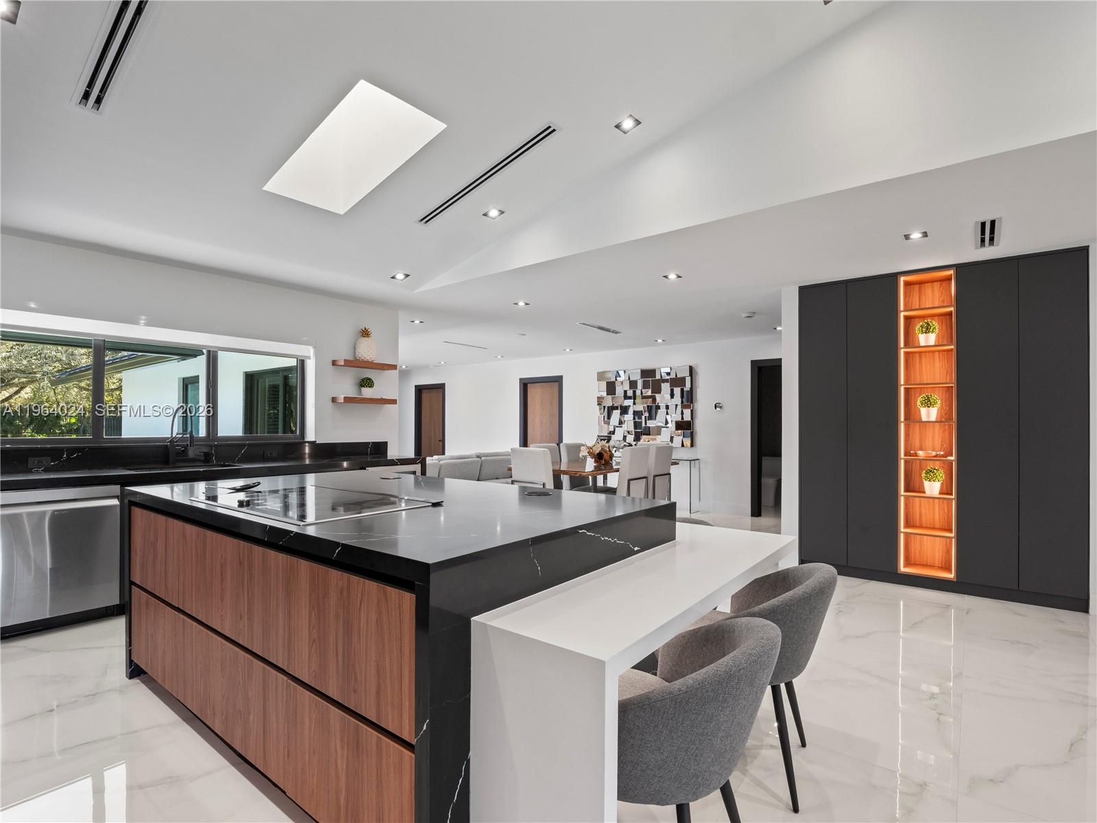 IVANHOE ESTATES - Residential