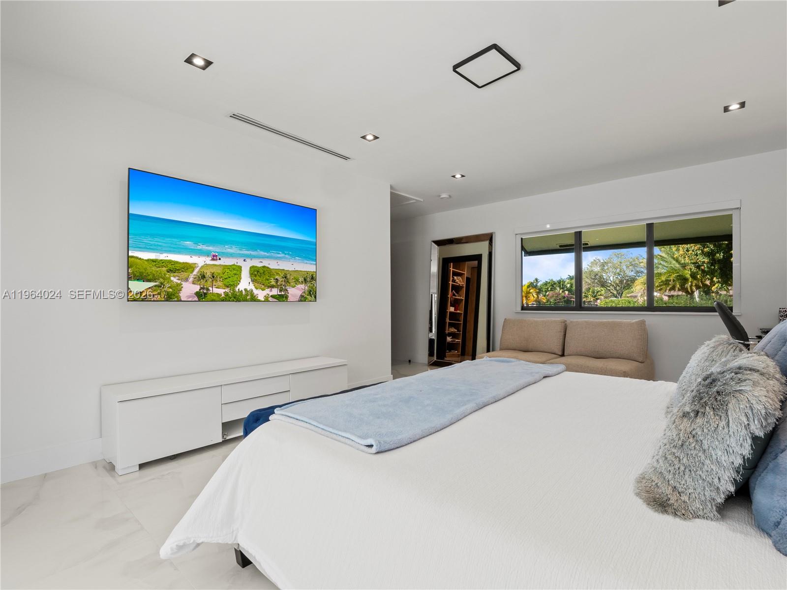 IVANHOE ESTATES - Residential