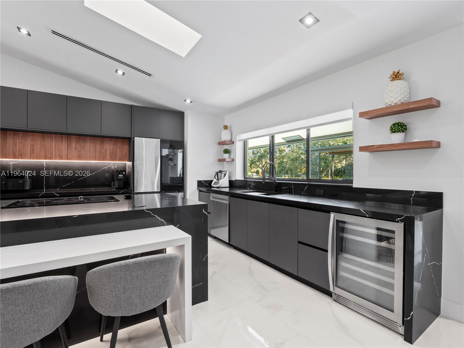 IVANHOE ESTATES - Residential