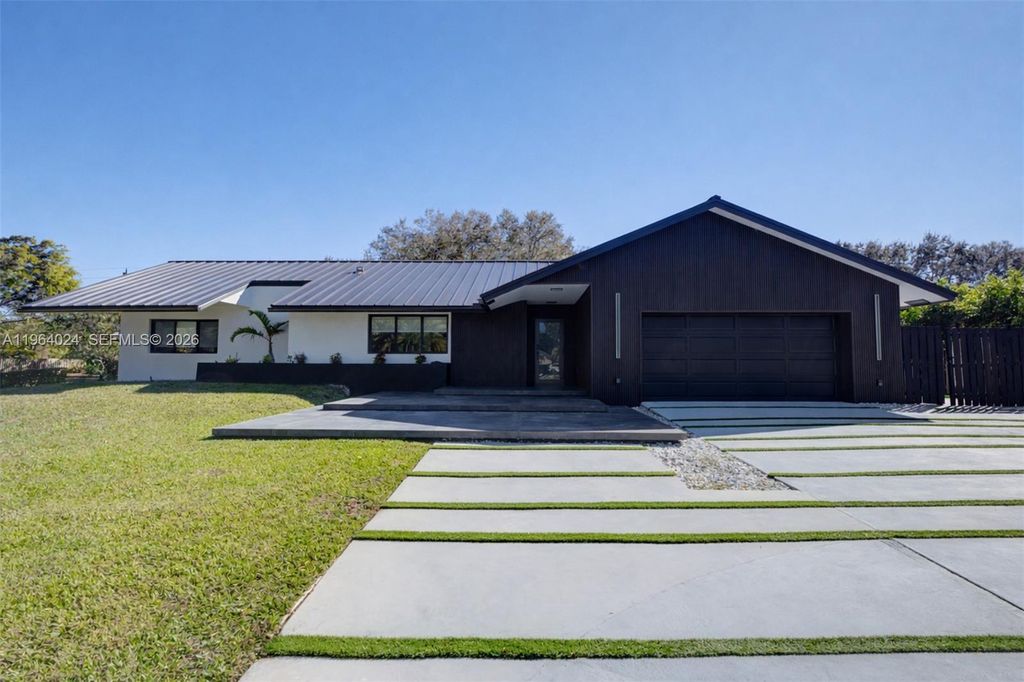 Photo of 5020 Hawkhurst Ave, Southwest Ranches, FL 33331 (MLS # A11964024)