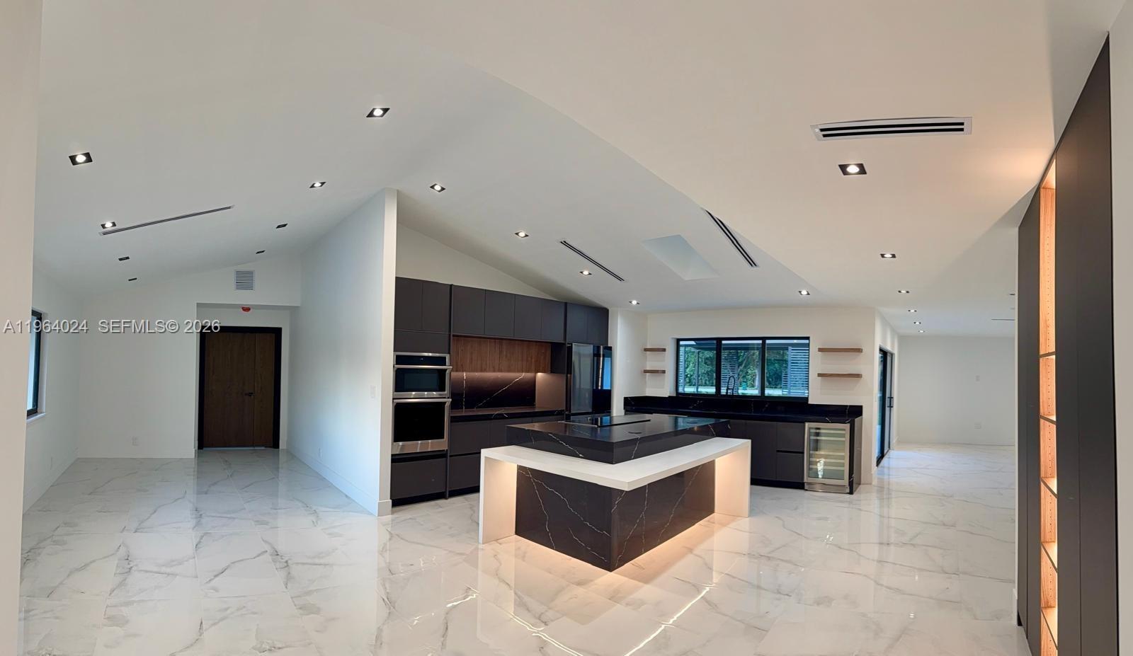 IVANHOE ESTATES - Residential