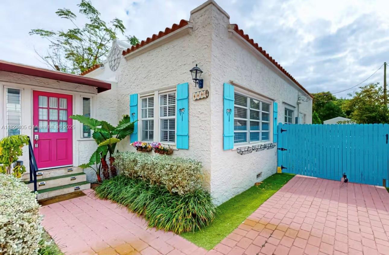 Charming 2-Bedroom Single Family Home – All Utilities Included (Water/Sewer, FPL, Yard maintenance)
Welcome to your cozy retreat! This beautifully maintained 2-bedroom, 1-bath single-family home offers comfort, convenience, and charm in a prime location. Fully equipped with all essential appliances, this home is move-in ready and perfect for those seeking peace and privacy. Enjoy a spacious and beautifully landscaped backyard—ideal for relaxing, entertaining, or enjoying morning coffee in the fresh air.
Located in a great neighborhood of prestige West Palm Beach--with easy access to shops, restaurants, and major routes. Plus, all utilities are included for stress-free living!
Don’t miss out on this gem—your perfect home awaits. Available July 10th for a yearly or 6 months Lease.