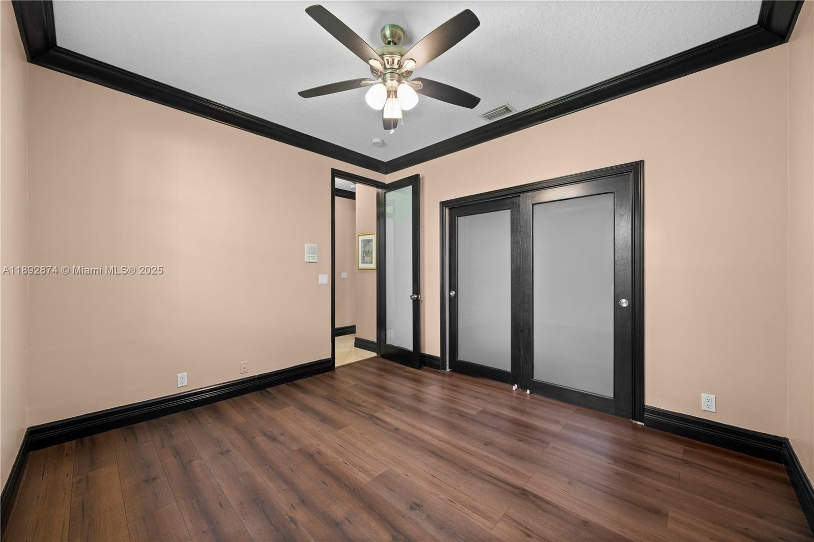 GROVES PARK - Residential Lease