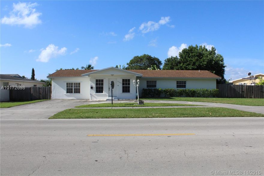 *** GOOD COMBINATION OF 4 BEDROOM 3 BATH (SPLIT PLAN) WITH FAMILY ROOM & UPDATED KITCHEN *** FOURTH BEDROOM IS ACTUALLY A SECOND MASTER BEDROOM WITH ITS OWN BATH *** ALL TILE EXCEPT FOR SECOND MASTER BEDROOM *** LOCATED IN RECENTLY INCORPORATED CUTLER BAY CLOSE TO TURNPIKE, Government Ctr., CUTLER BAY HIGH SCHOOL, AND POPULAR BLACK POINT MARINA ***