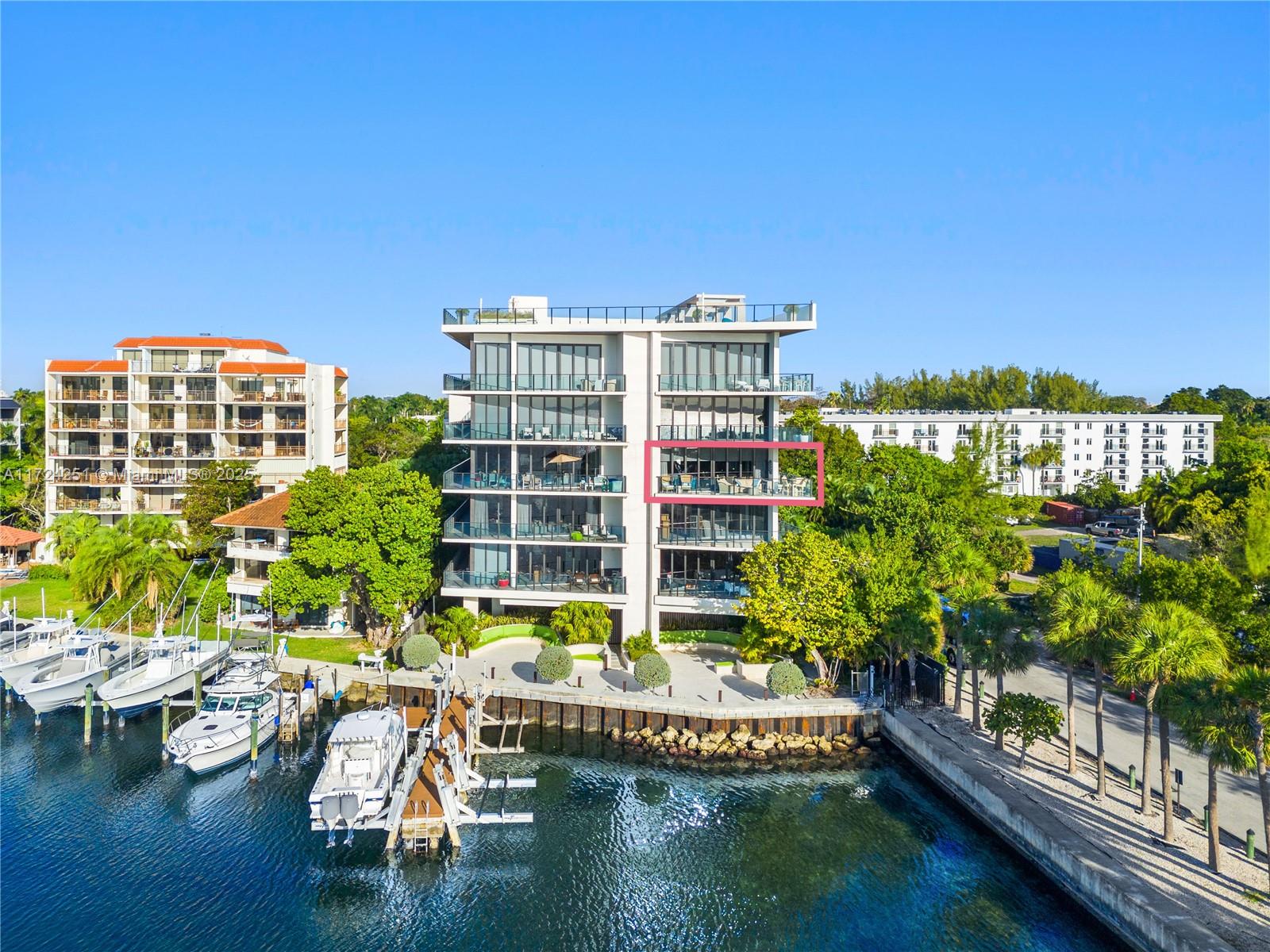 BRICKELLS FLAGLER - Residential