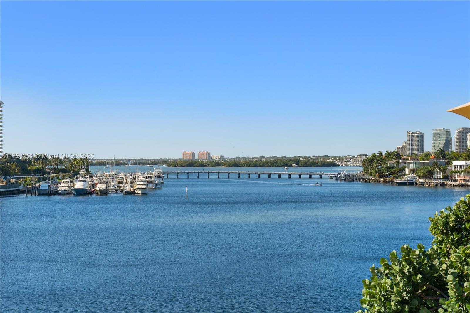 BRICKELLS FLAGLER - Residential