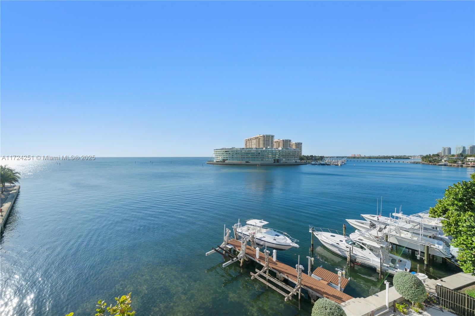 BRICKELLS FLAGLER - Residential
