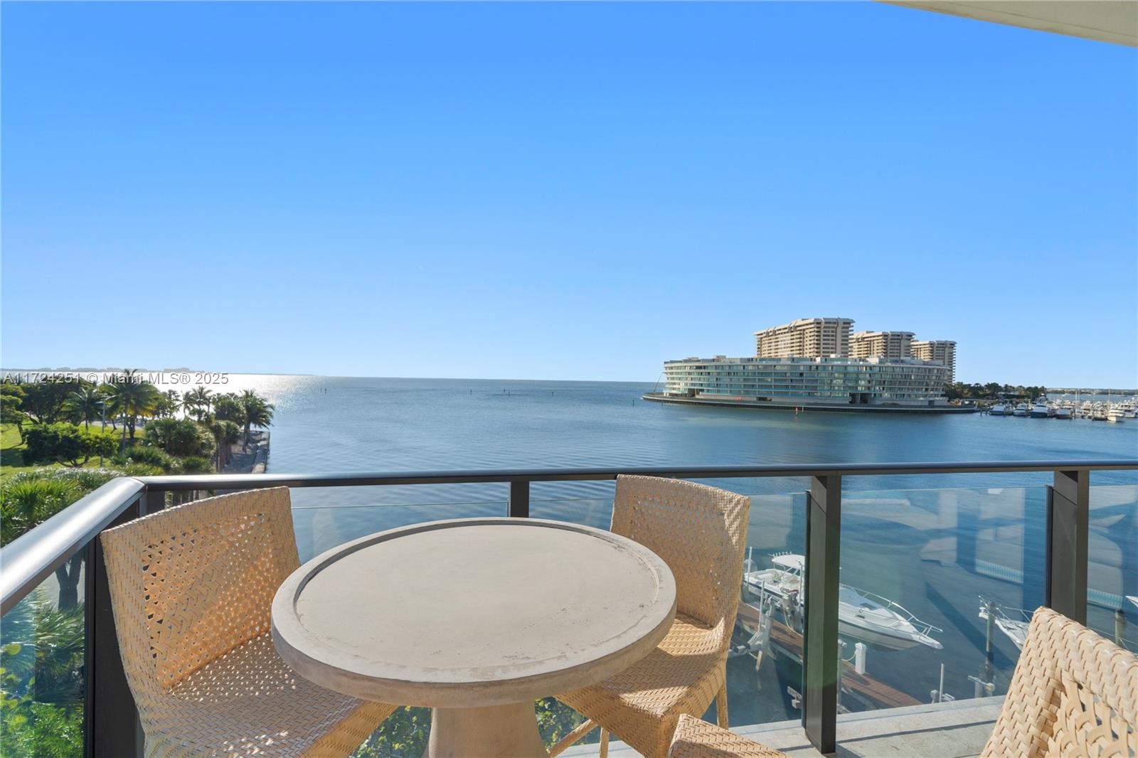 BRICKELLS FLAGLER - Residential