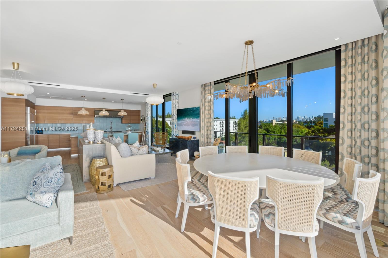 BRICKELLS FLAGLER - Residential