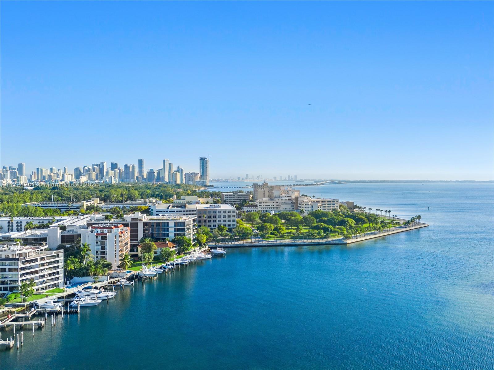BRICKELLS FLAGLER - Residential