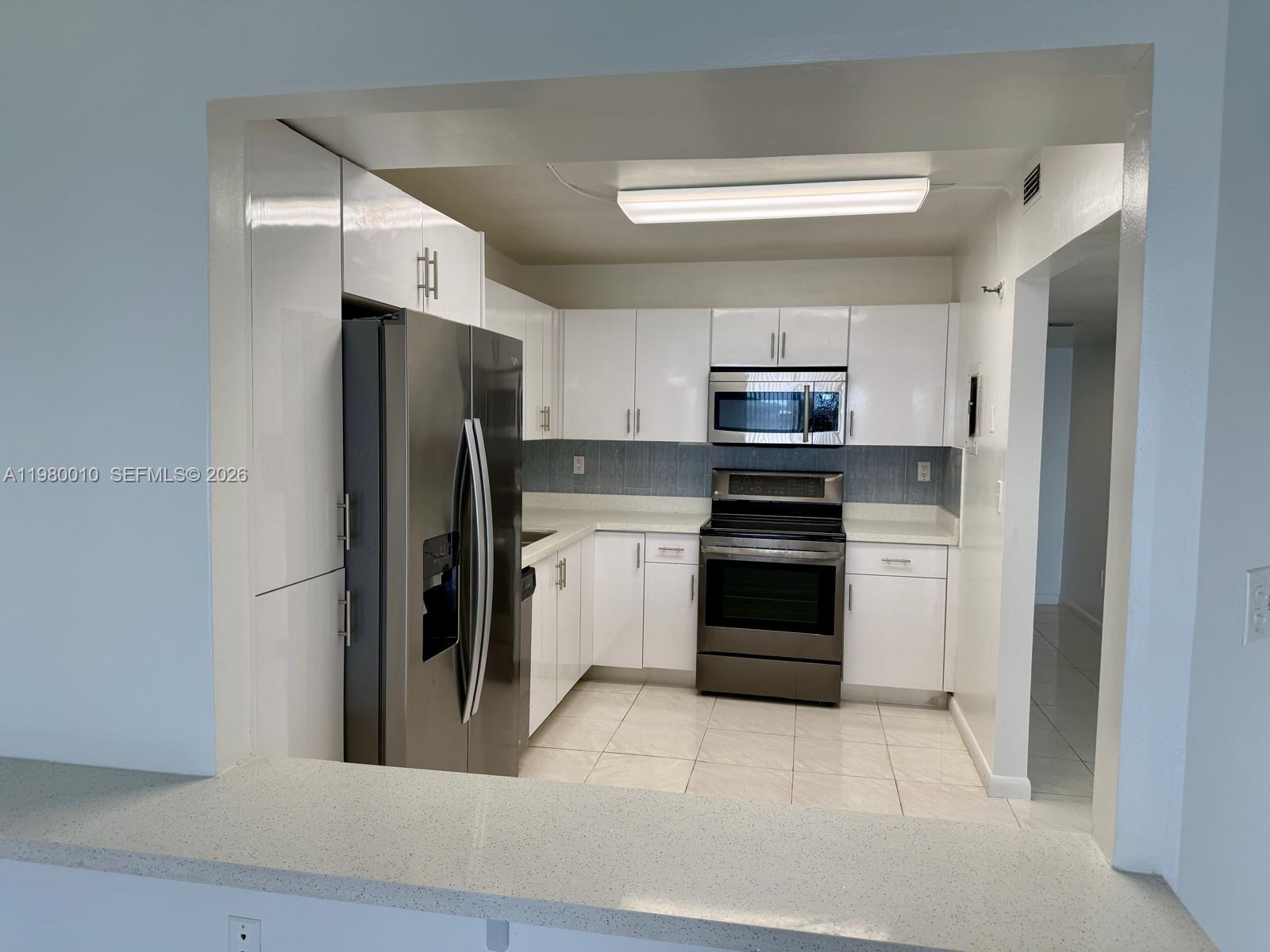 LAKEVIEW OF THE CALF CLUB - Residential Lease