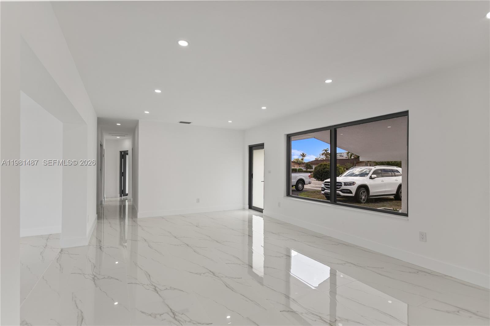 PALM SPRINGS SUB SEC 3 - - Residential