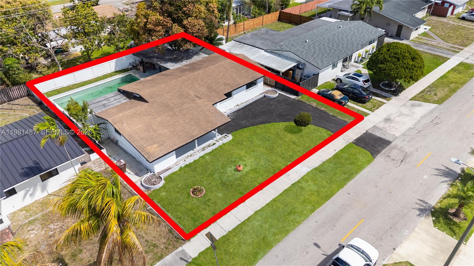 PALM SPRINGS SUB SEC 3 - - Residential