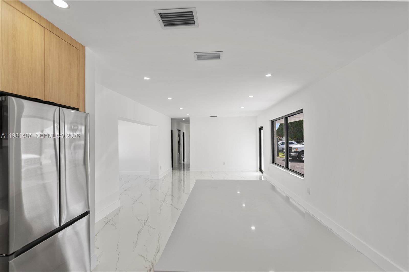 PALM SPRINGS SUB SEC 3 - - Residential