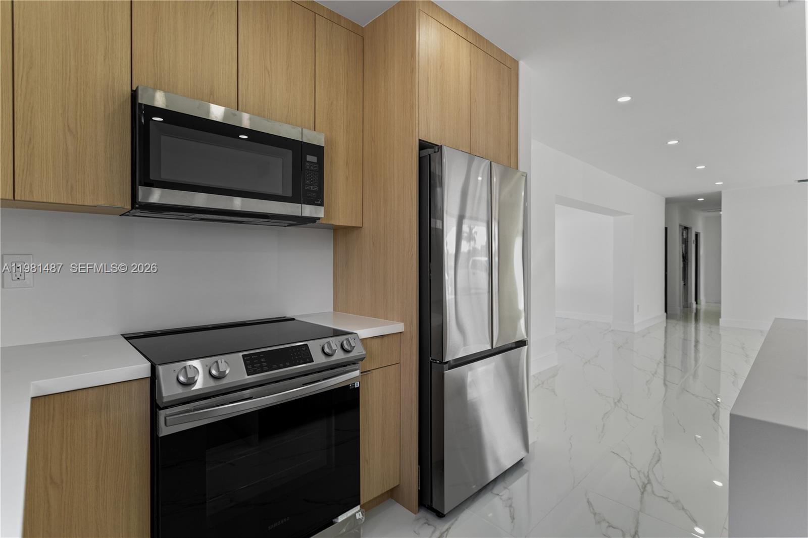 PALM SPRINGS SUB SEC 3 - - Residential