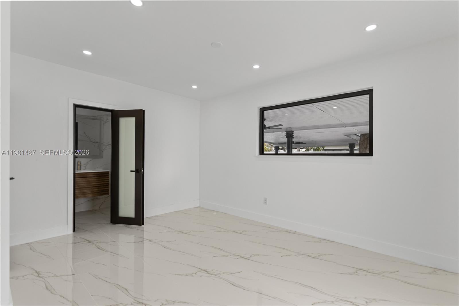 PALM SPRINGS SUB SEC 3 - - Residential