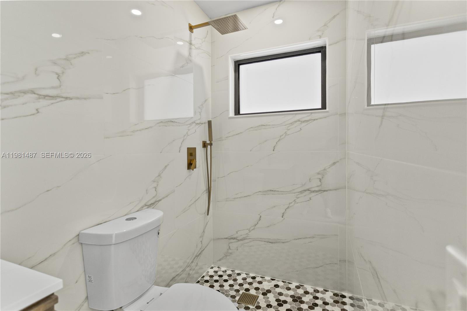 PALM SPRINGS SUB SEC 3 - - Residential