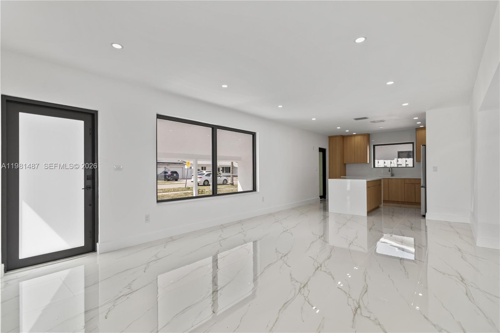 PALM SPRINGS SUB SEC 3 - - Residential