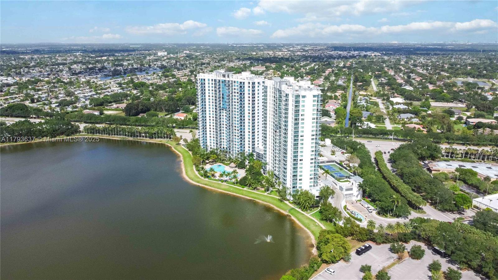 TAO SAWGRASS CONDOMINIUM - Residential