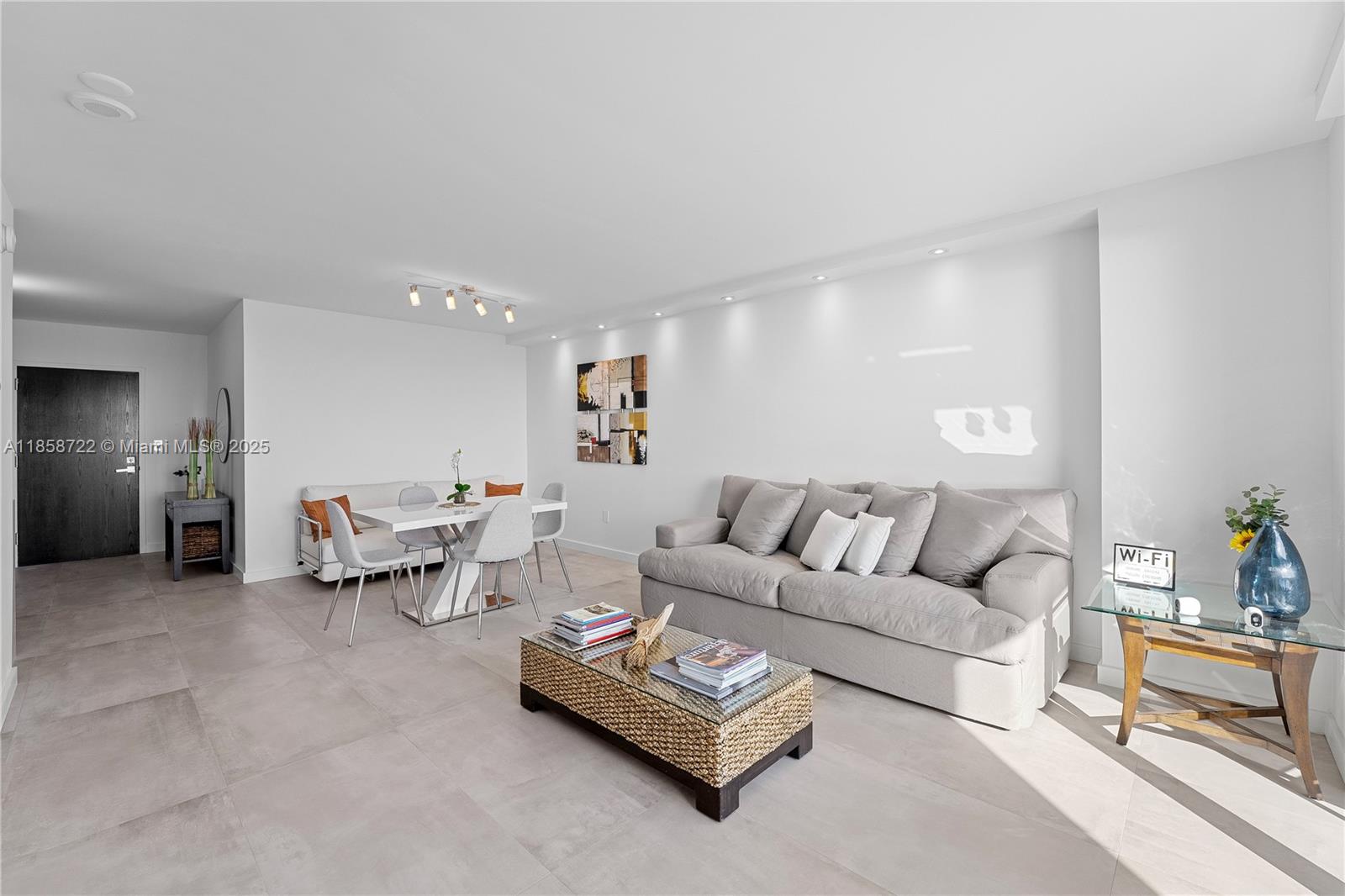 YACHT CLUB AT PORTOFINO C - Residential