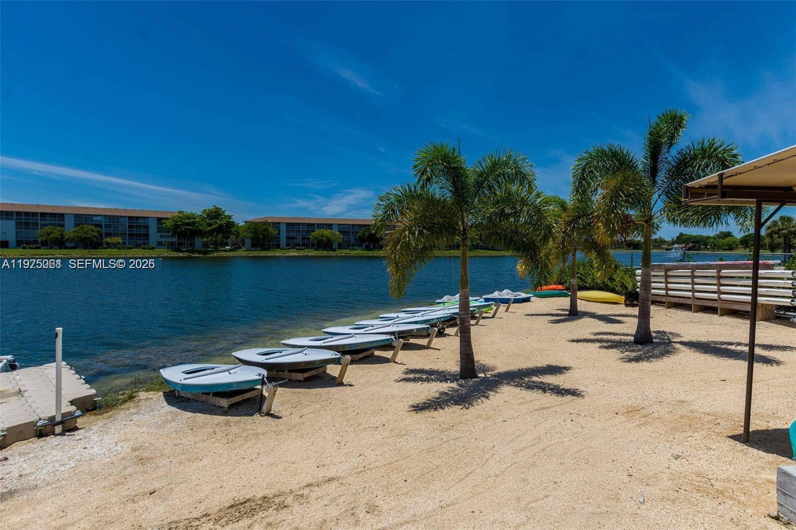 CAMBRIDGE AT CENTURY VILL - Residential