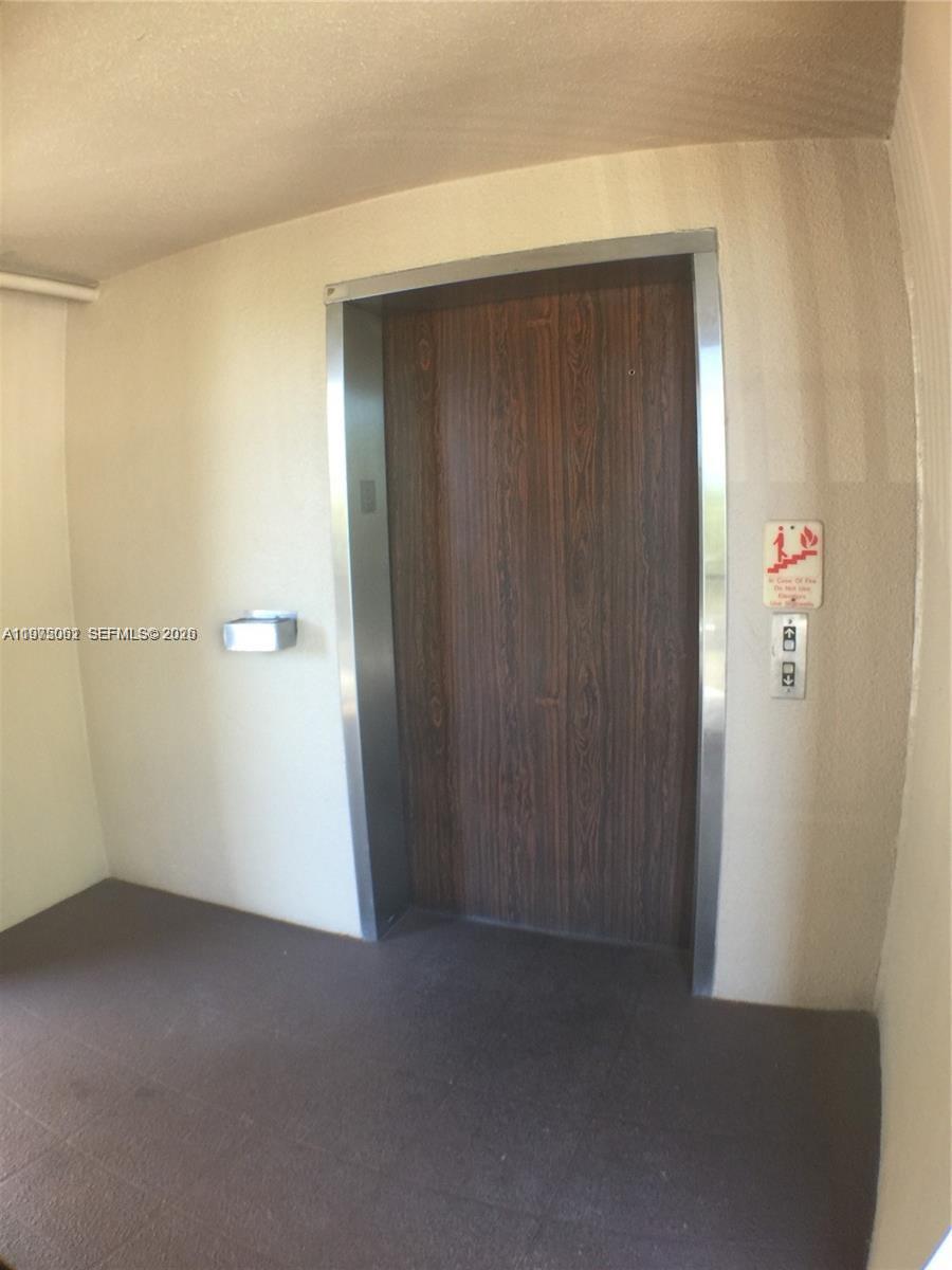 CAMBRIDGE AT CENTURY VILL - Residential