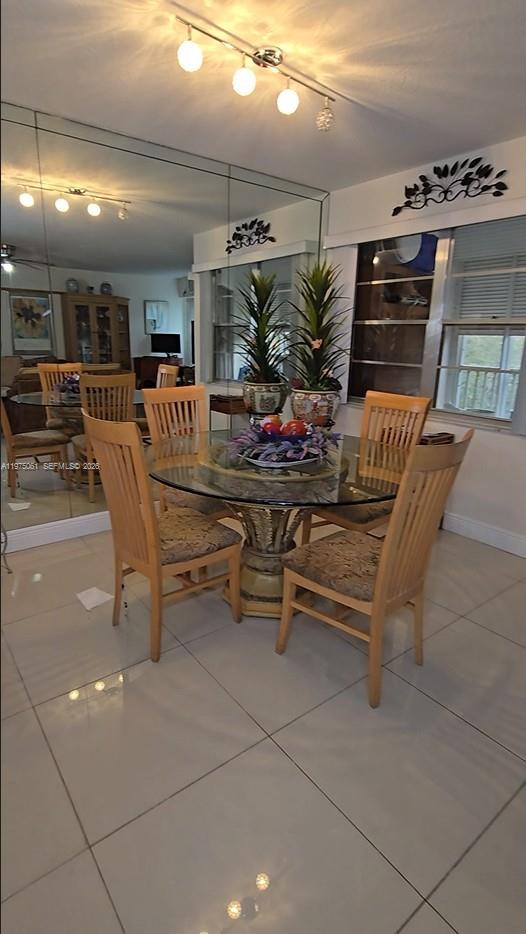 CAMBRIDGE AT CENTURY VILL - Residential