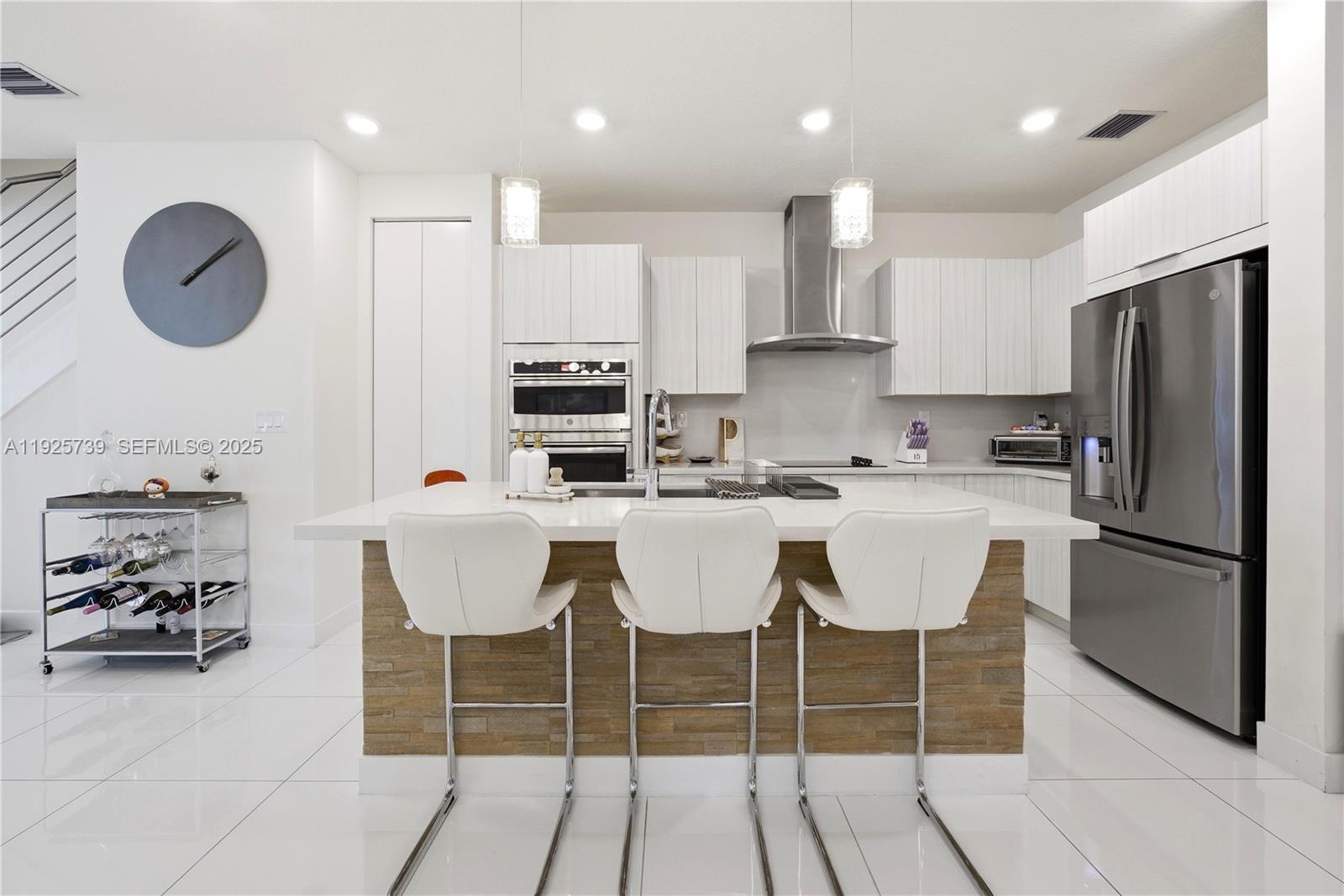 LANDMARK AT DORAL CENTRAL - Residential