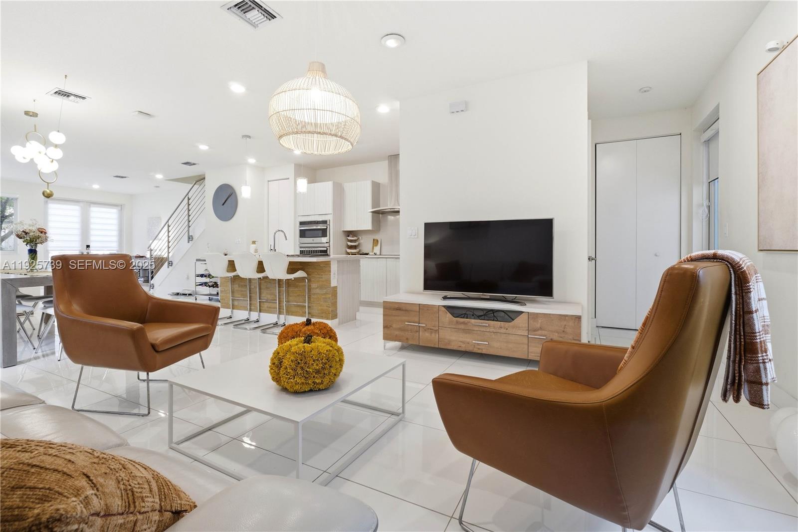 LANDMARK AT DORAL CENTRAL - Residential