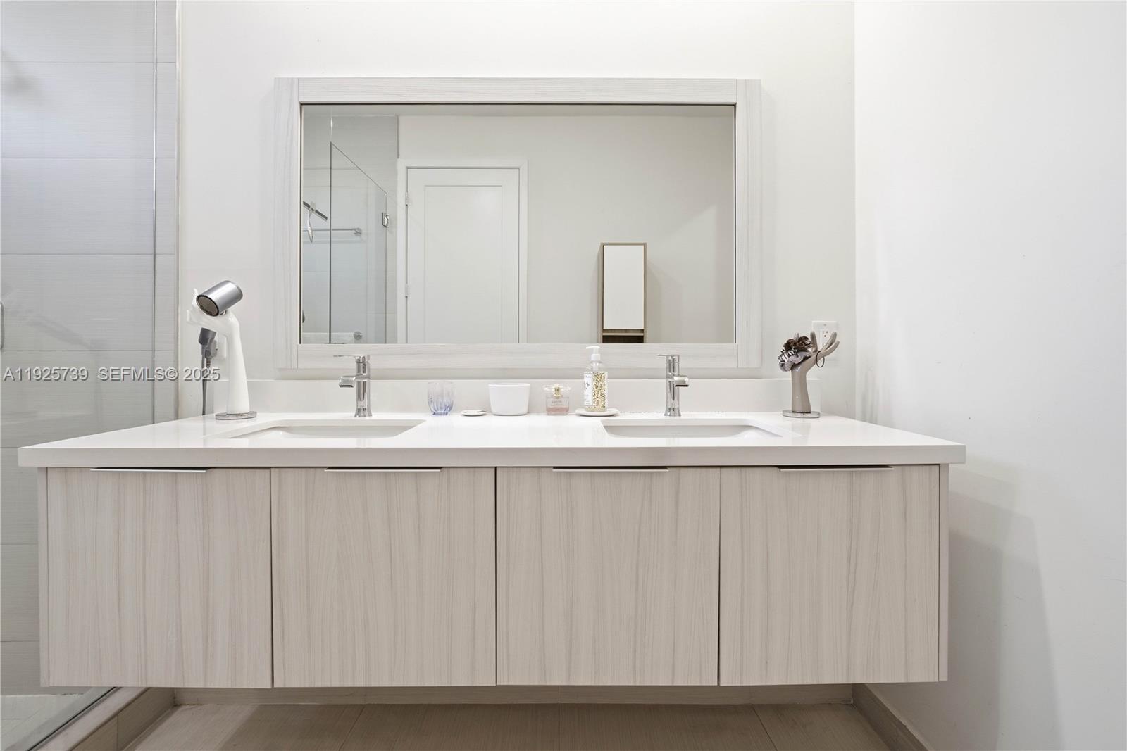 LANDMARK AT DORAL CENTRAL - Residential