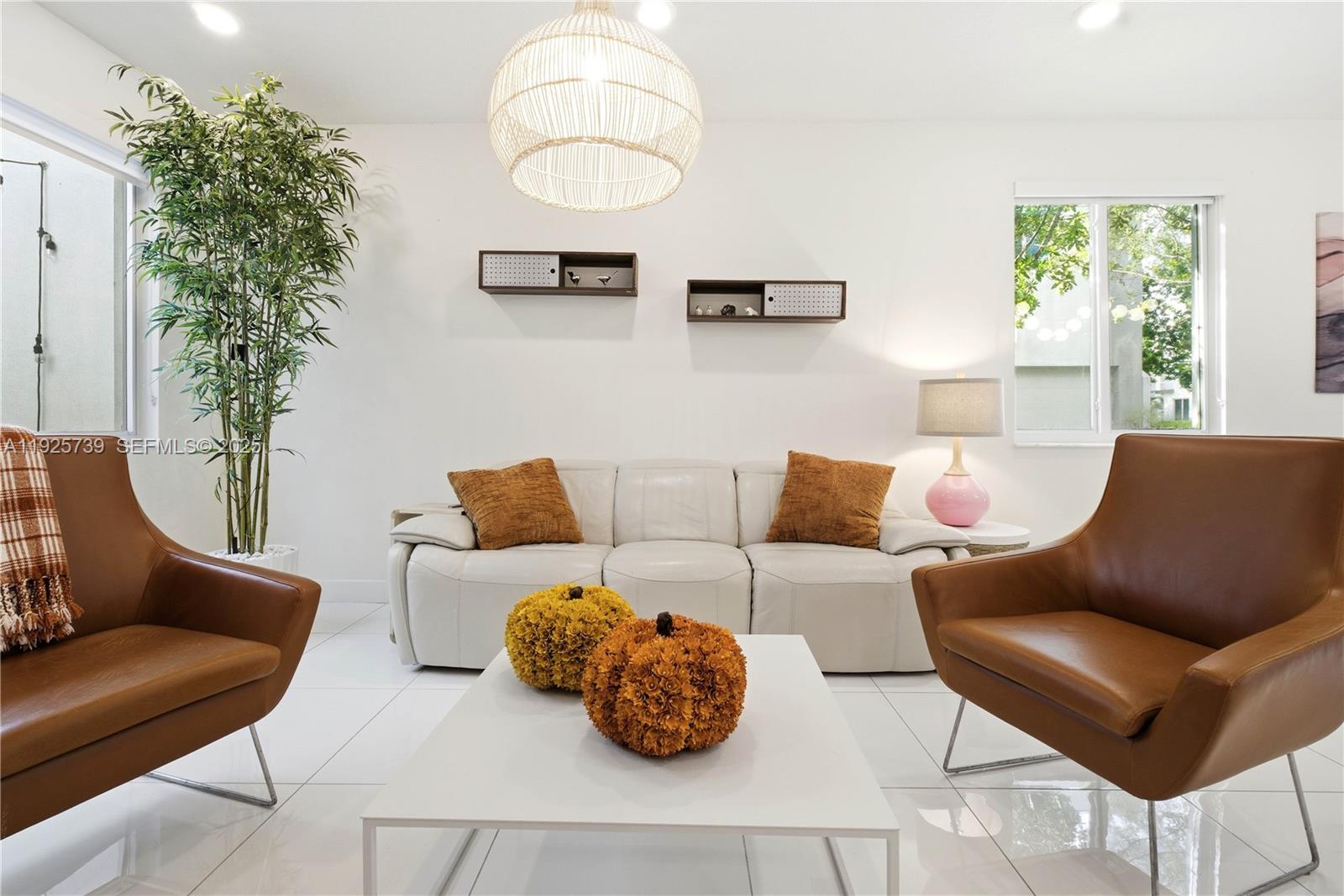 LANDMARK AT DORAL CENTRAL - Residential