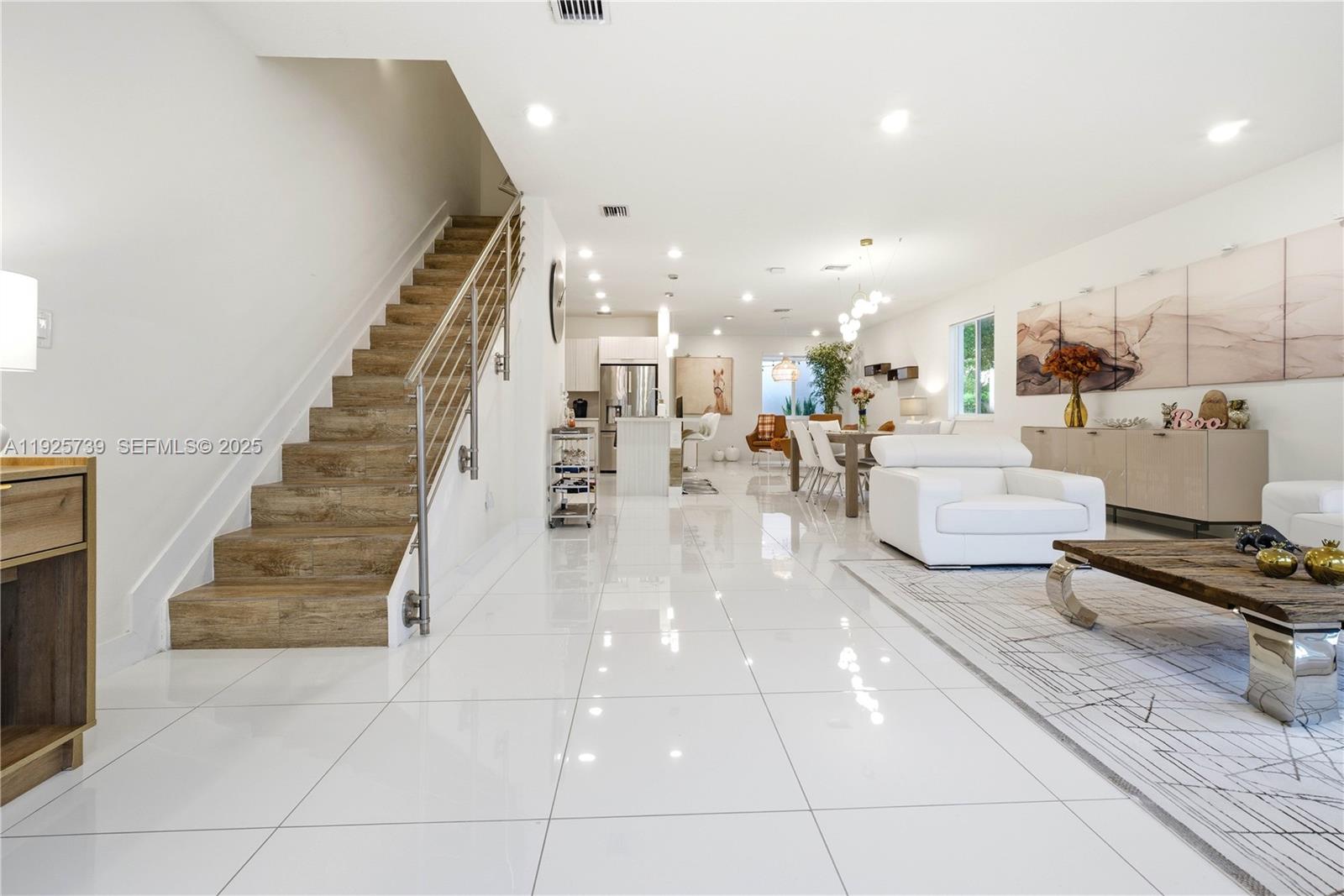 LANDMARK AT DORAL CENTRAL - Residential