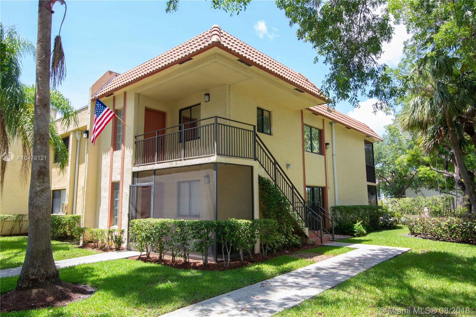Completely Upgraded 2/2 Condo with remodeled Kitchen and Bathrooms in Beautiful Bonaventure. This is a ready to move in Second Floor Corner Unit with Newer Appliances and Tank- less Water Heater. Laminated floor though out and Tile floor in the Bathrooms. Freshly painted, Screened Porch and Storage Area in this Airy and Corner Well Light home. Windows are Reflective Tint to maintain temperature. Centrally located close to the Sawgrass Mall , Major Highways and in an A+ Schools Zone. There is a $315 Annual Membership to Bonaventura Town Center granting access to: Swimming Pools, Racquetball, Tennis, Bowling, Basketball, Event Rooms, Movie Room, Pool tables, Gym, Jacuzzi, Sauna and More.