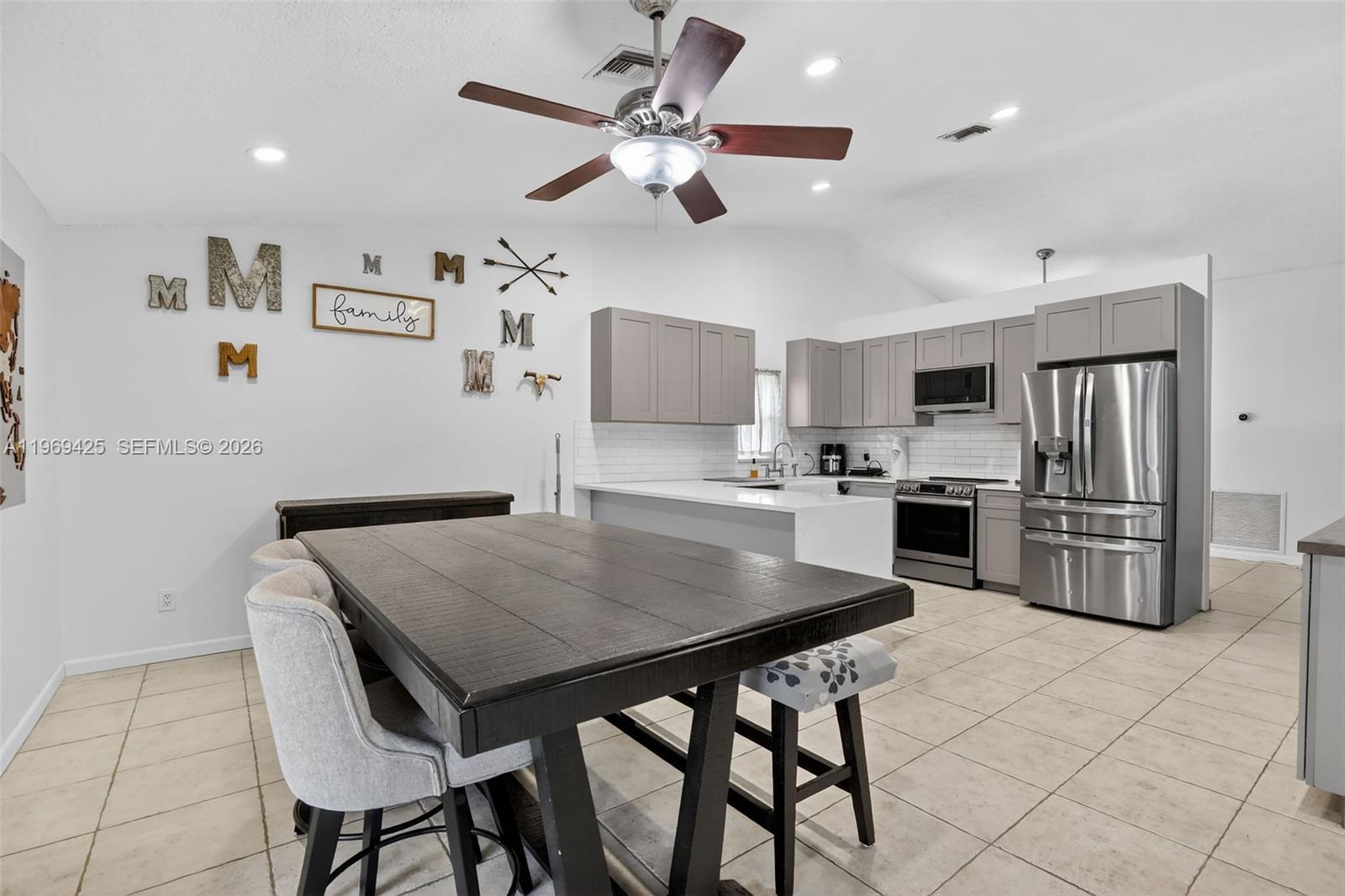 WELLEBY UNIT EIGHT - Residential