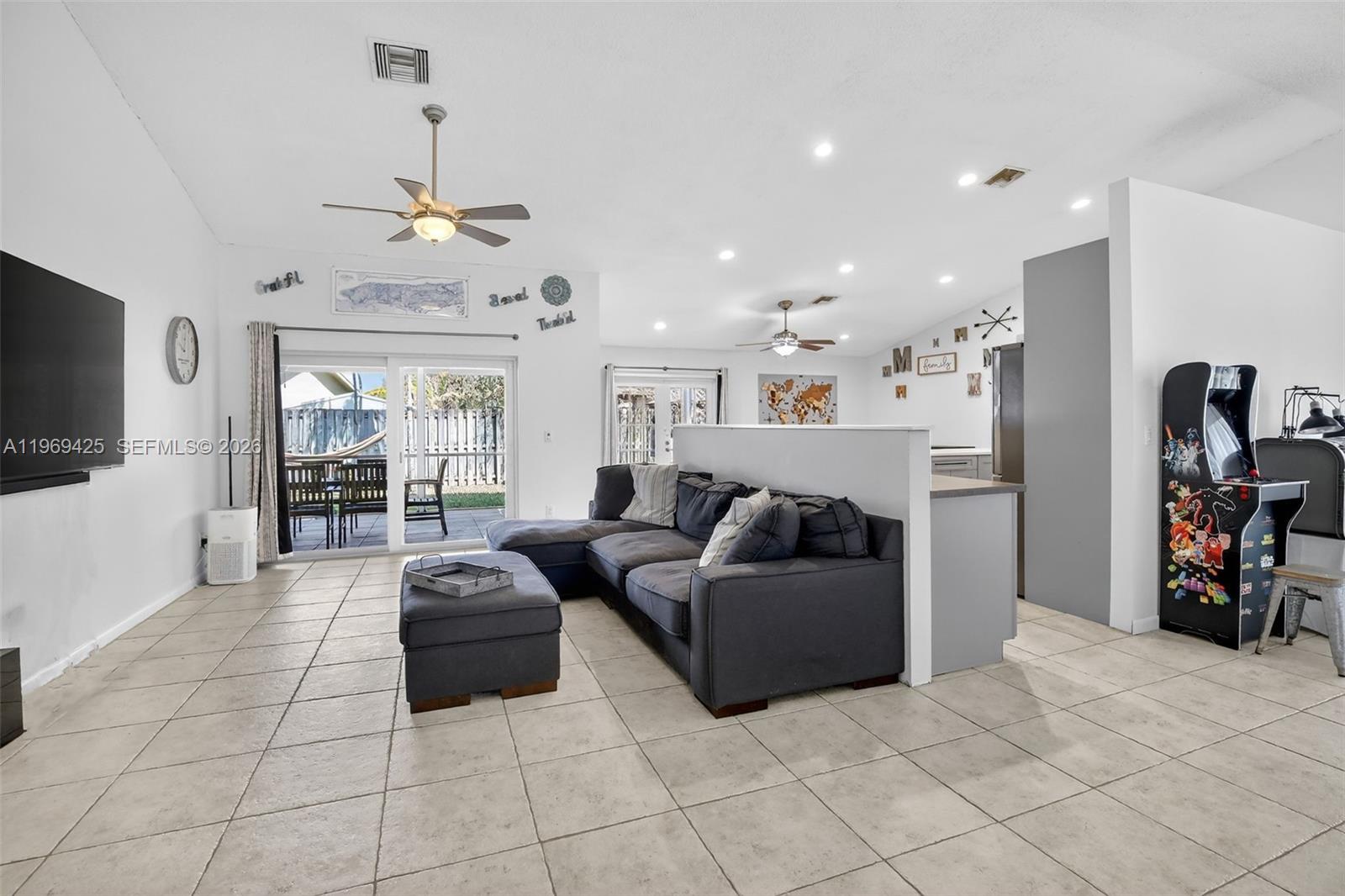 WELLEBY UNIT EIGHT - Residential