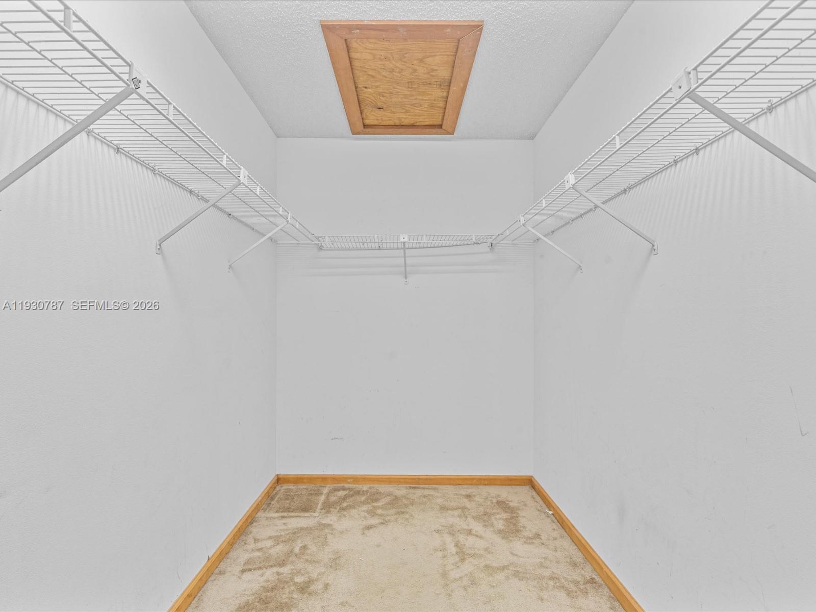 CORAL SPRINGS COUNTRY CLU - Residential