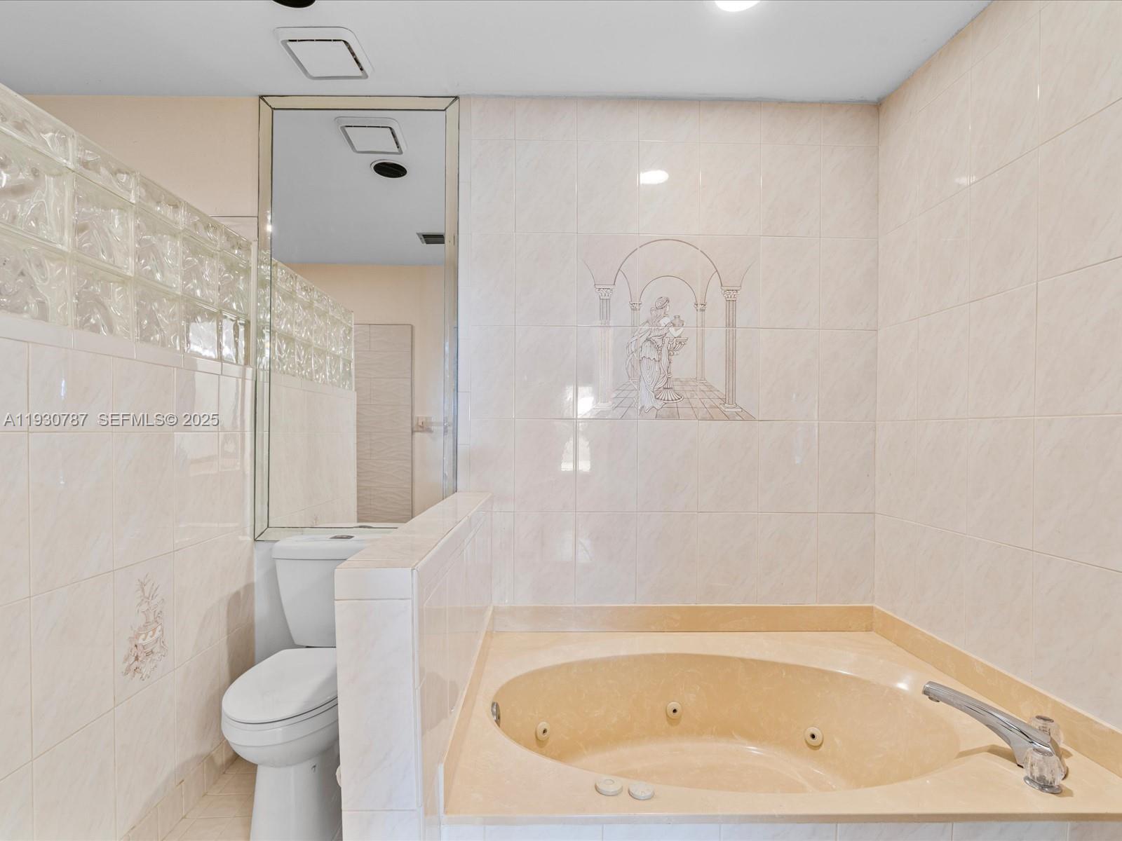 CORAL SPRINGS COUNTRY CLU - Residential